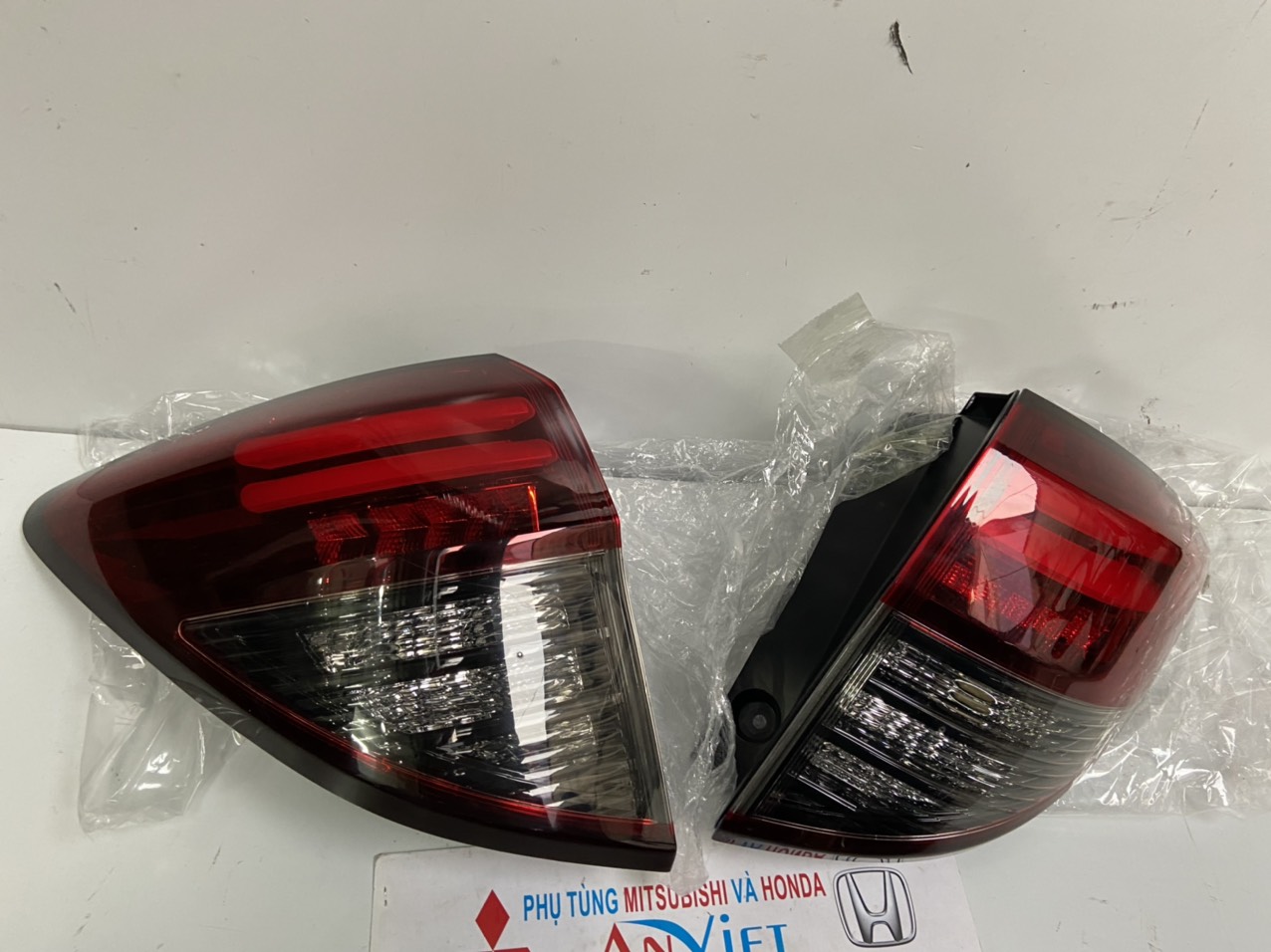 Đèn lái sau xe Honda HRV